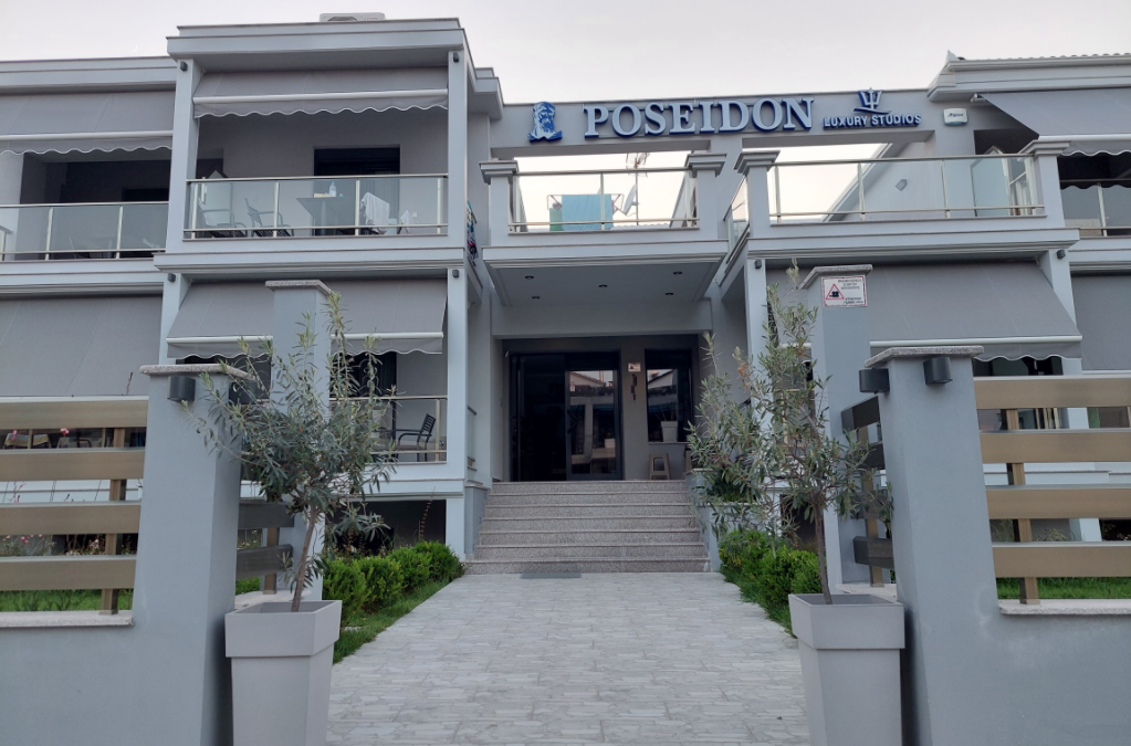Vila Poseidon – Nea Vrasna – lux – (60m od plaže)