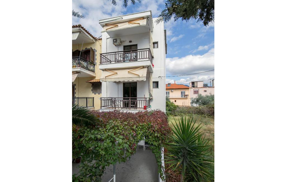 VILA ELENI – LIMENARIA