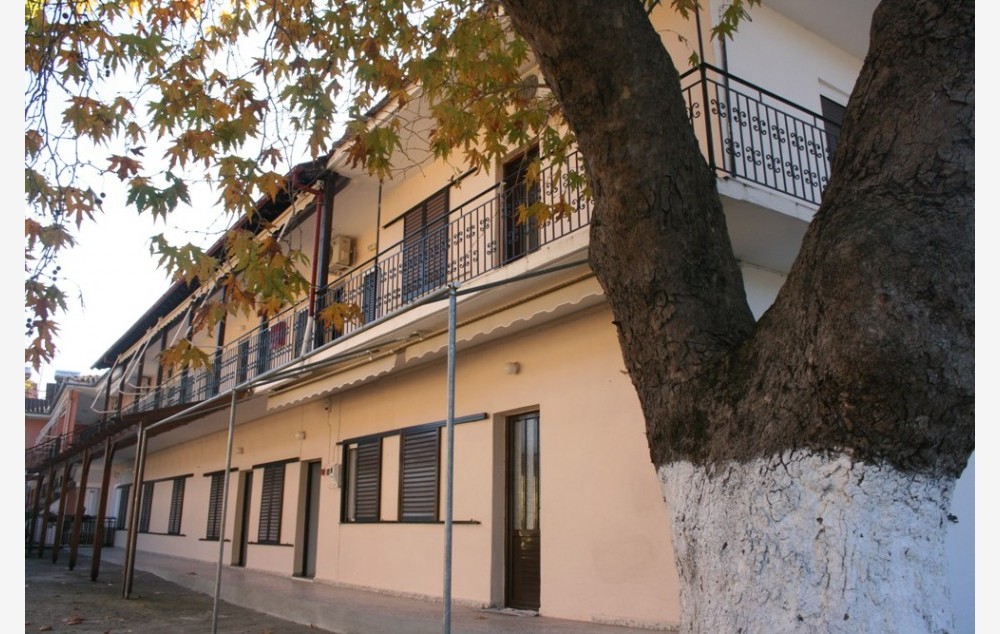 VILA HRISA – KOKINO NERO