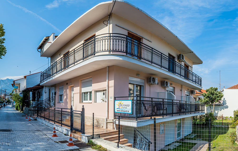 VILA PANOS – LIMENAS