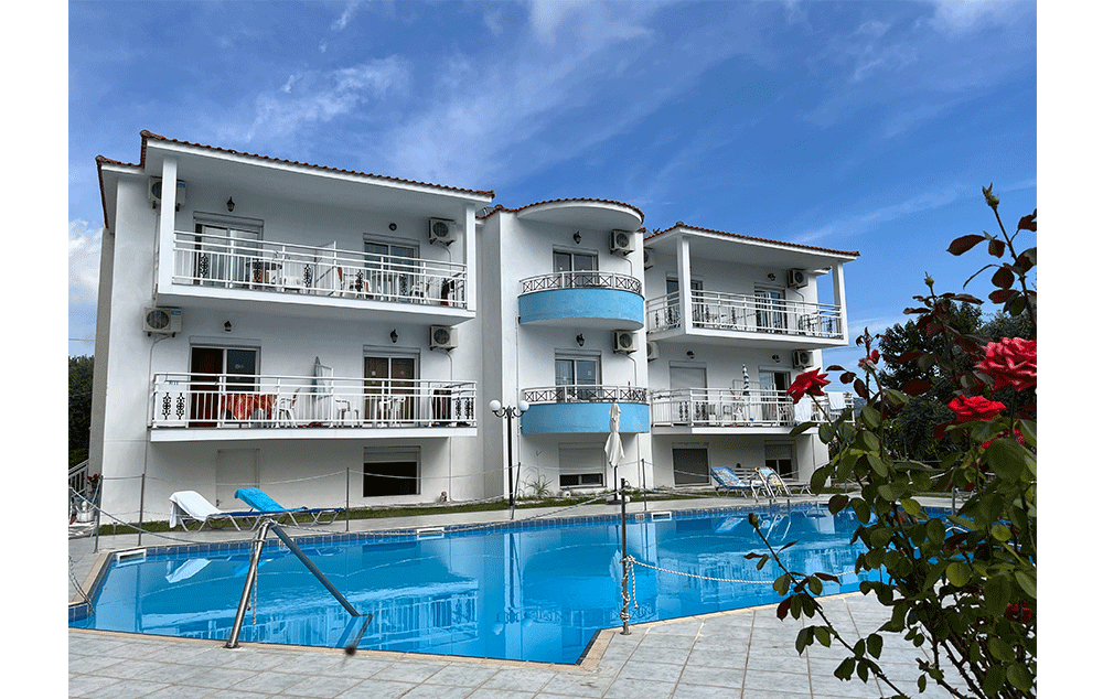 VILA SUZIE – GOLDEN BEACH